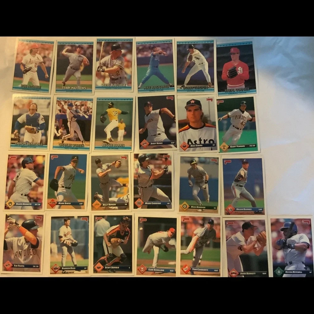 Bundle of Baseball Cards Lot 384